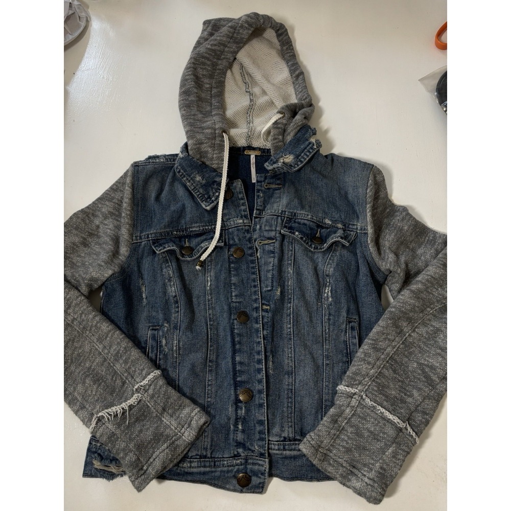 Free People Throwback Denim Jean Hoodie Jacket Sweatshirt 🌎 Women's  Small - Picture 1 of 6